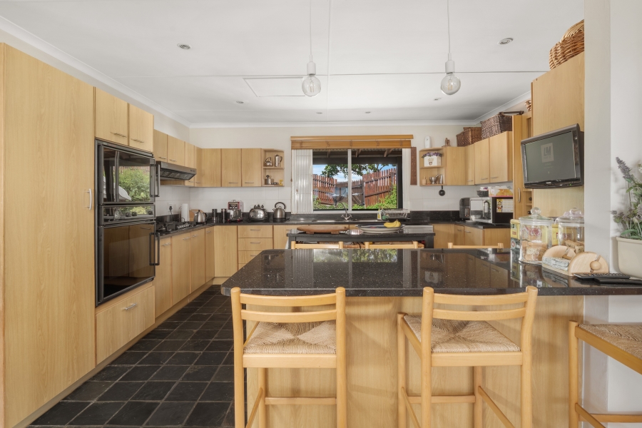 5 Bedroom Property for Sale in Knysna Heights Western Cape